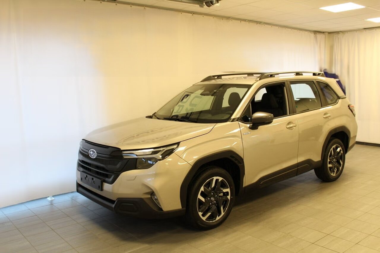SUBARU Forester 2.0i e-Boxer Advantage Lineartronic
