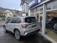 SUBARU Forester Station 2.0i e-Boxer Luxury, Full-Hybrid Petrol/Electric, New car, Automatic - 2