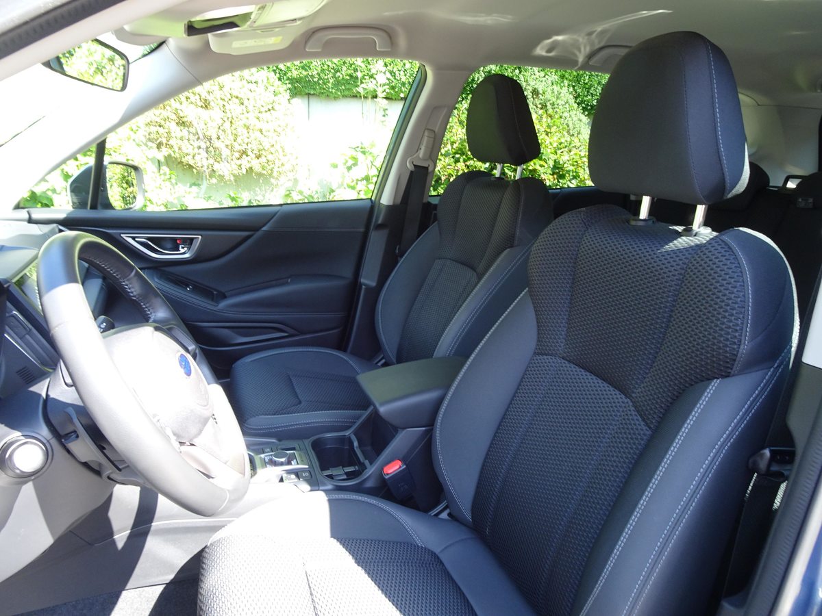 SUBARU Forester Station 2.0i e-Boxer Swiss Plus, Voll-Hybrid Benzin/Elektro, Occasion / Gebraucht, Automatik - 7