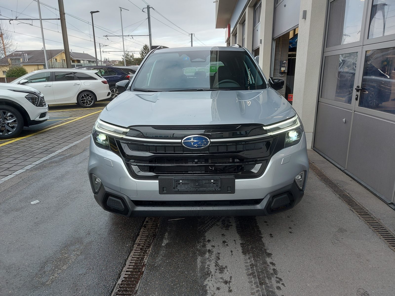 SUBARU Forester Station 2.0i e-Boxer Luxury, Voll-Hybrid Benzin/Elektro, Occasion / Gebraucht, Automatik - 4