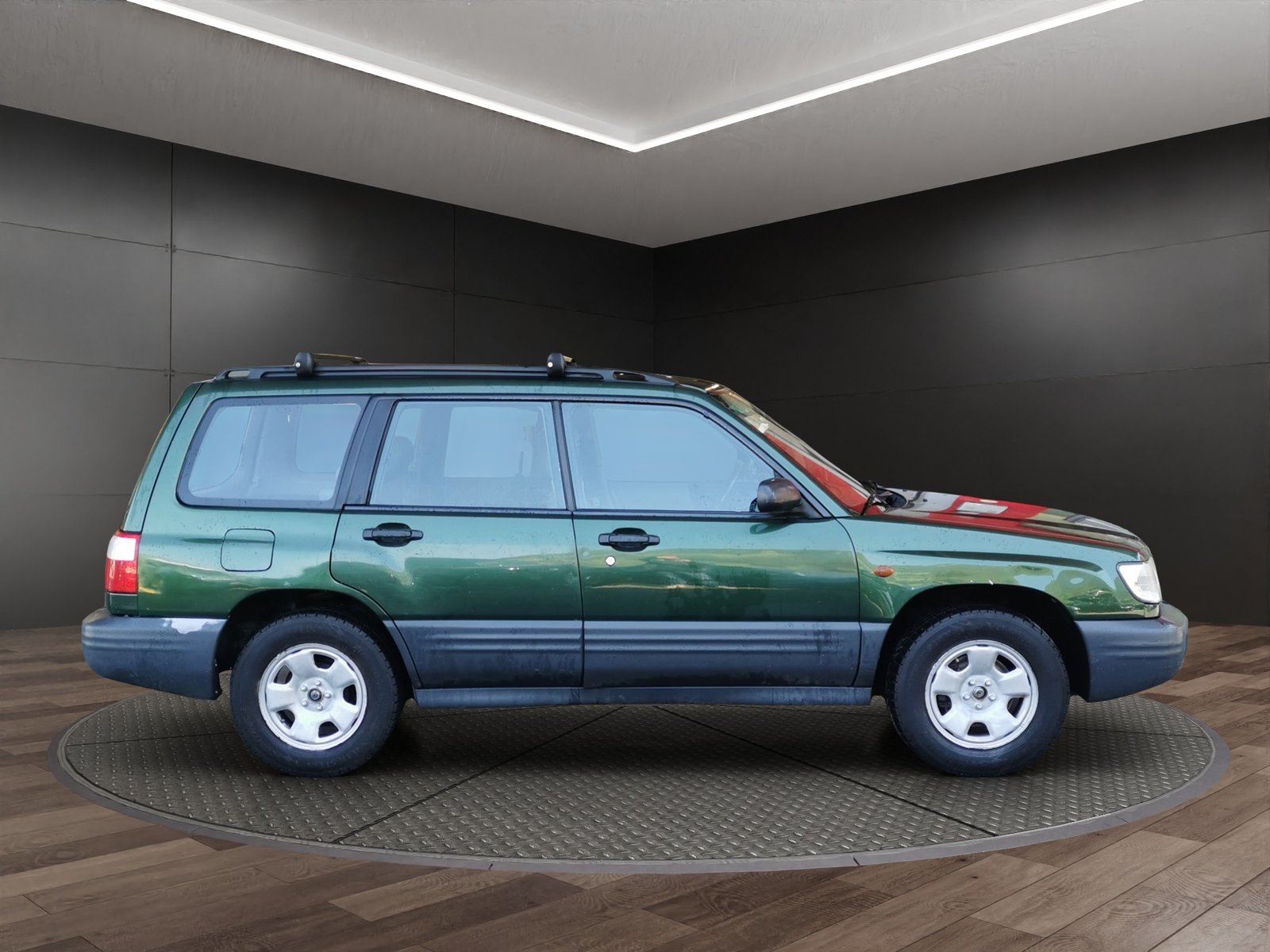 SUBARU Forester 2.0 Advantage, Petrol, Second hand / Used, Manual - 5