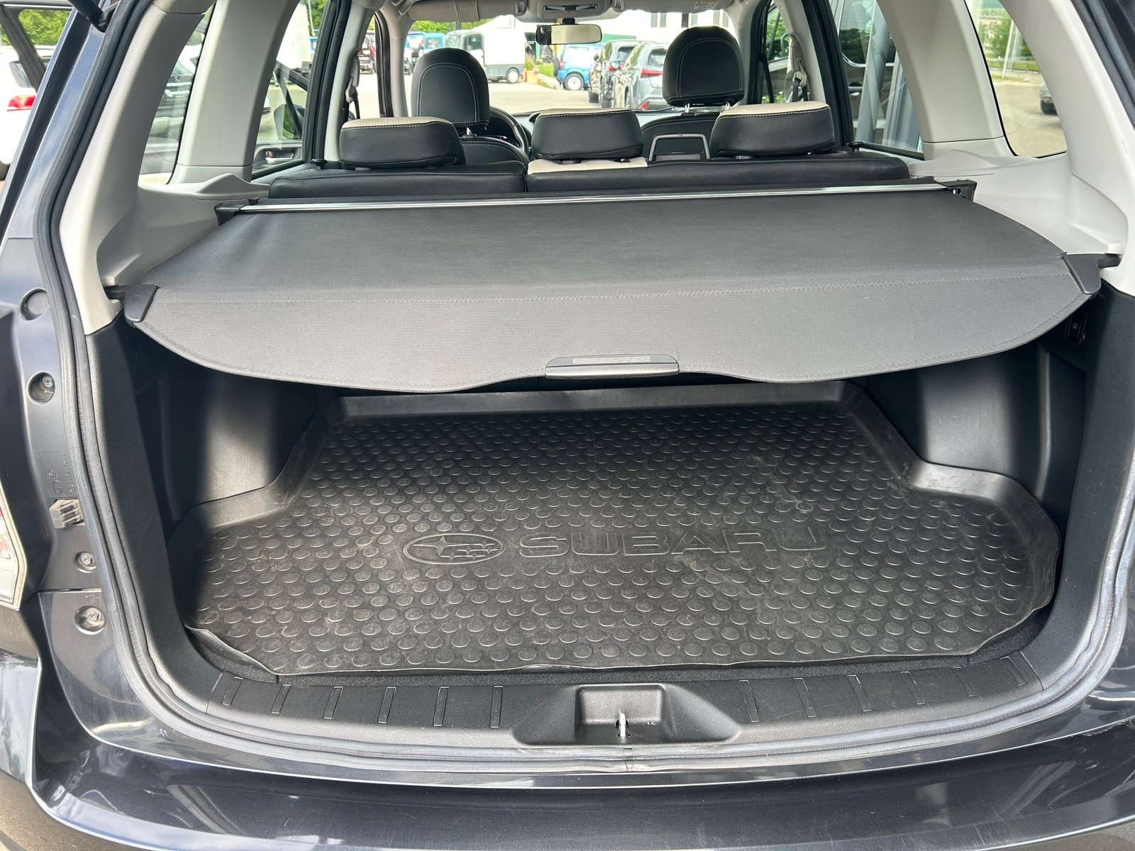 SUBARU Forester 2.0i Swiss, Petrol, Second hand / Used, Manual - 7