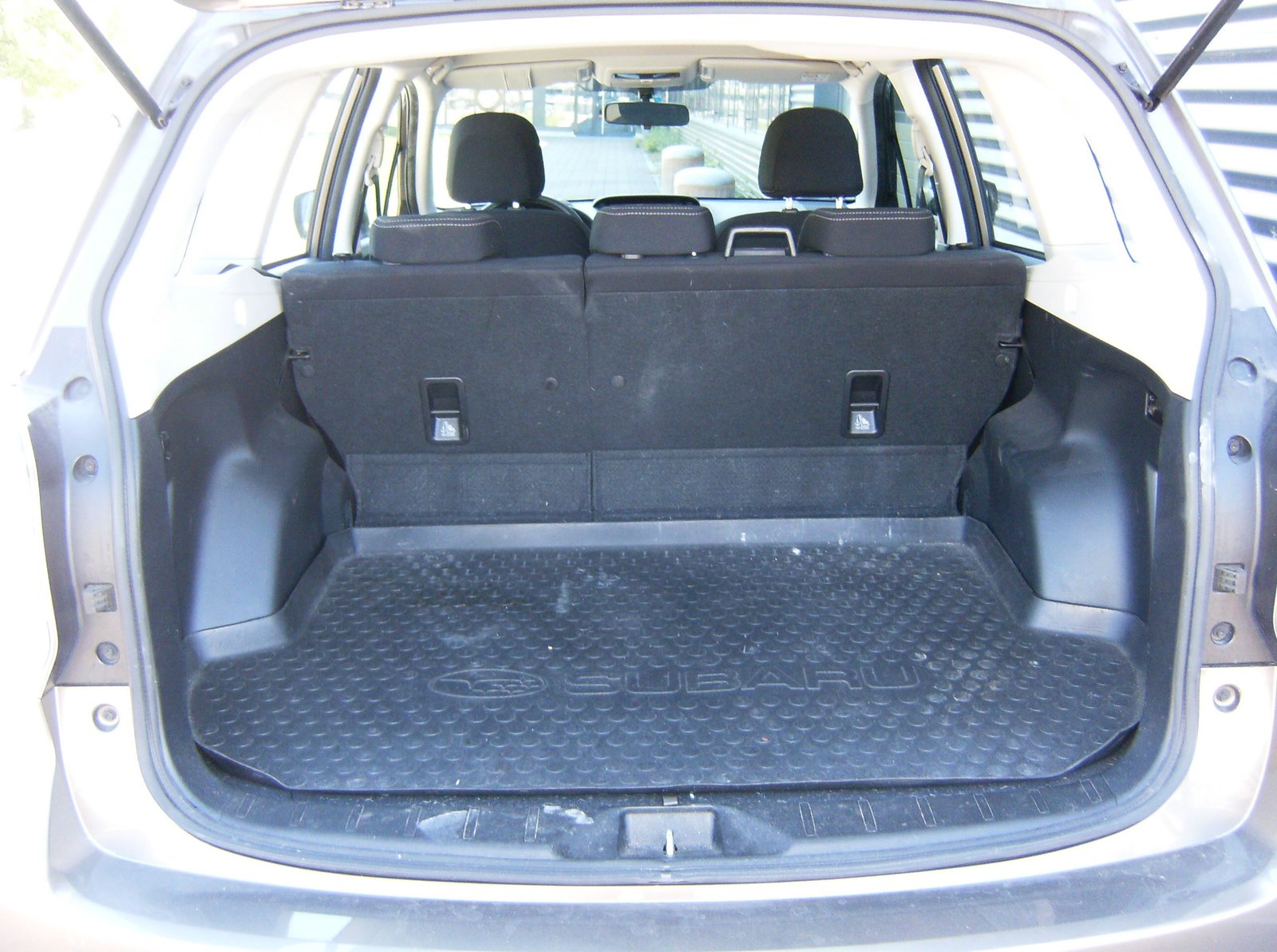 SUBARU Forester 2.0i Swiss, Petrol, Second hand / Used, Manual - 7
