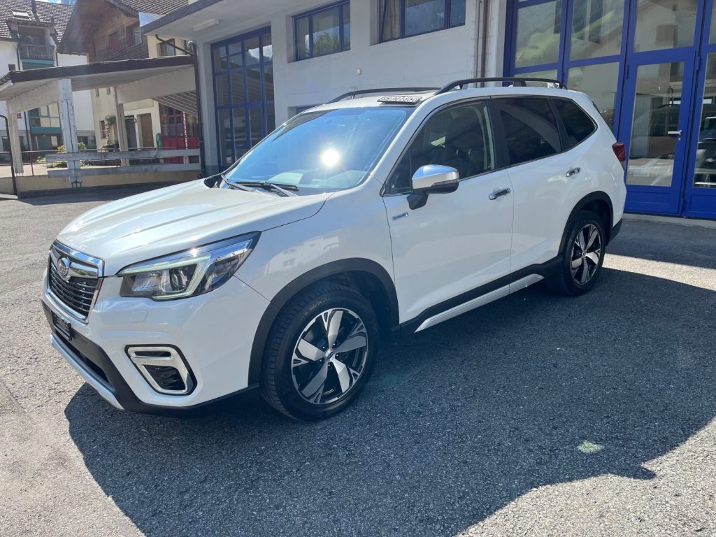 SUBARU FORESTER 2.0i e-Boxer Luxury, Mild-Hybrid Petrol/Electric, Second hand / Used, Automatic - 6