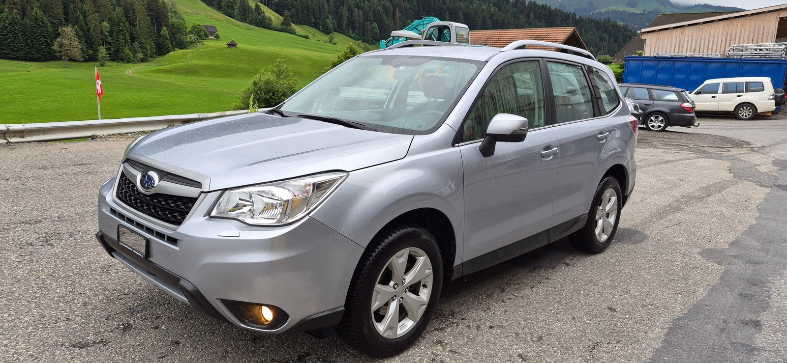 SUBARU Forester 2.0i Swiss