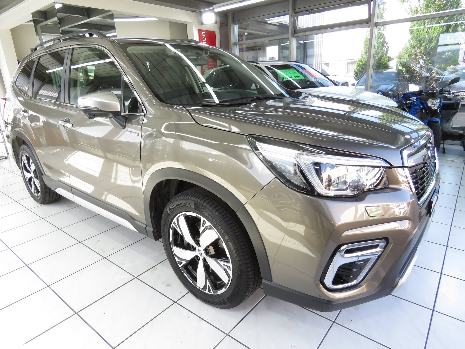 SUBARU Forester 2.0i e-Boxer Luxury Lineartronic, Hybride Integrale Benzina/Elettrica, Occasioni / Usate, Automatico - 5