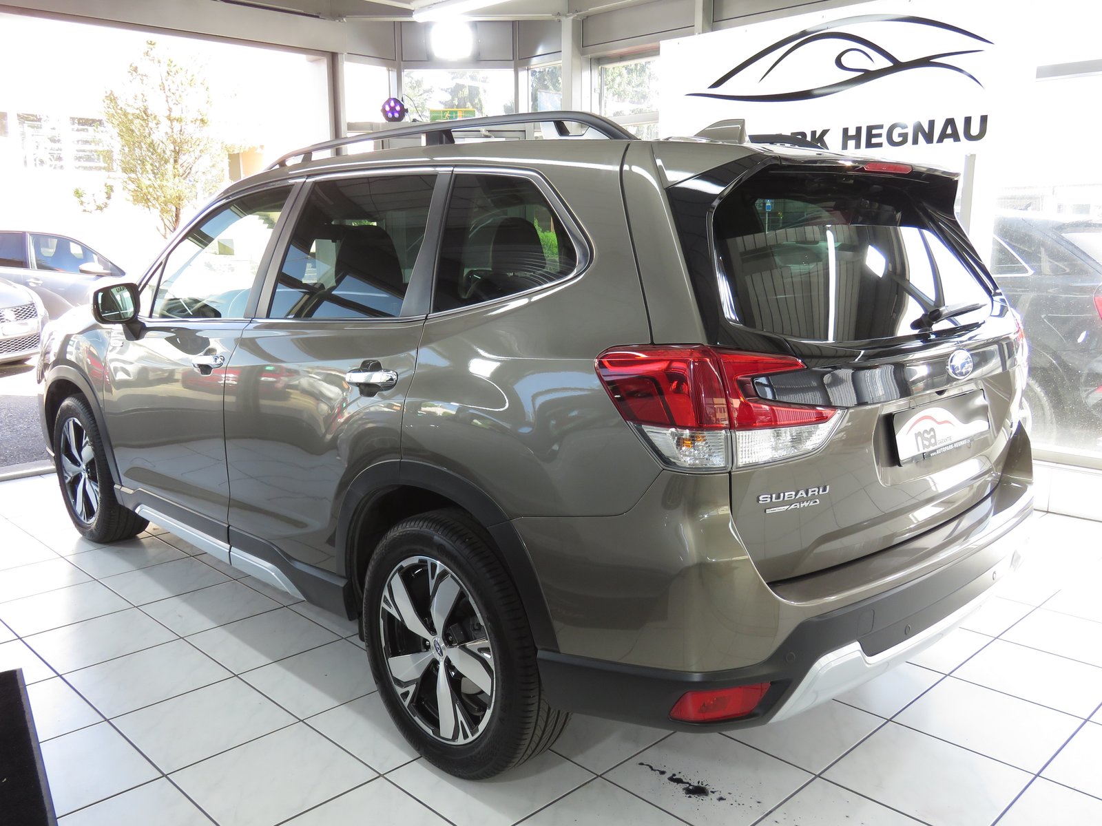 SUBARU Forester 2.0i e-Boxer Luxury Lineartronic, Hybride Integrale Benzina/Elettrica, Occasioni / Usate, Automatico - 7