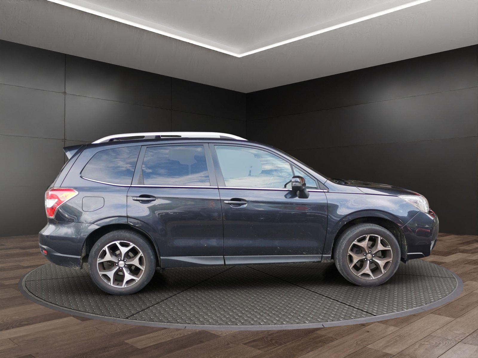 SUBARU Forester 2.0XT Luxury Lineartronic, Petrol, Second hand / Used, Automatic - 5