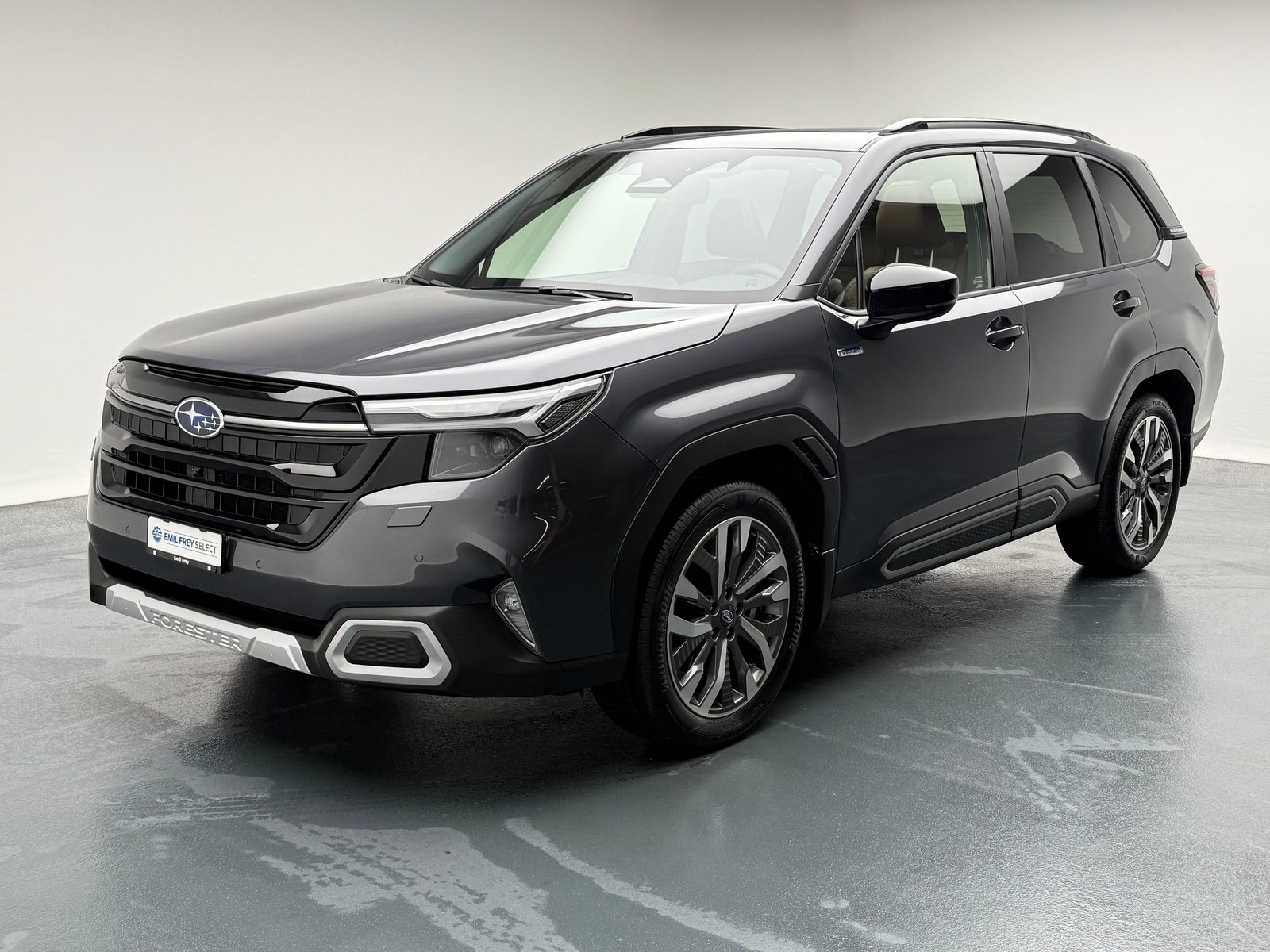 SUBARU Forester Station 2.0i e-Boxer Luxury, Full-Hybrid Petrol/Electric, Second hand / Used, Automatic - 2