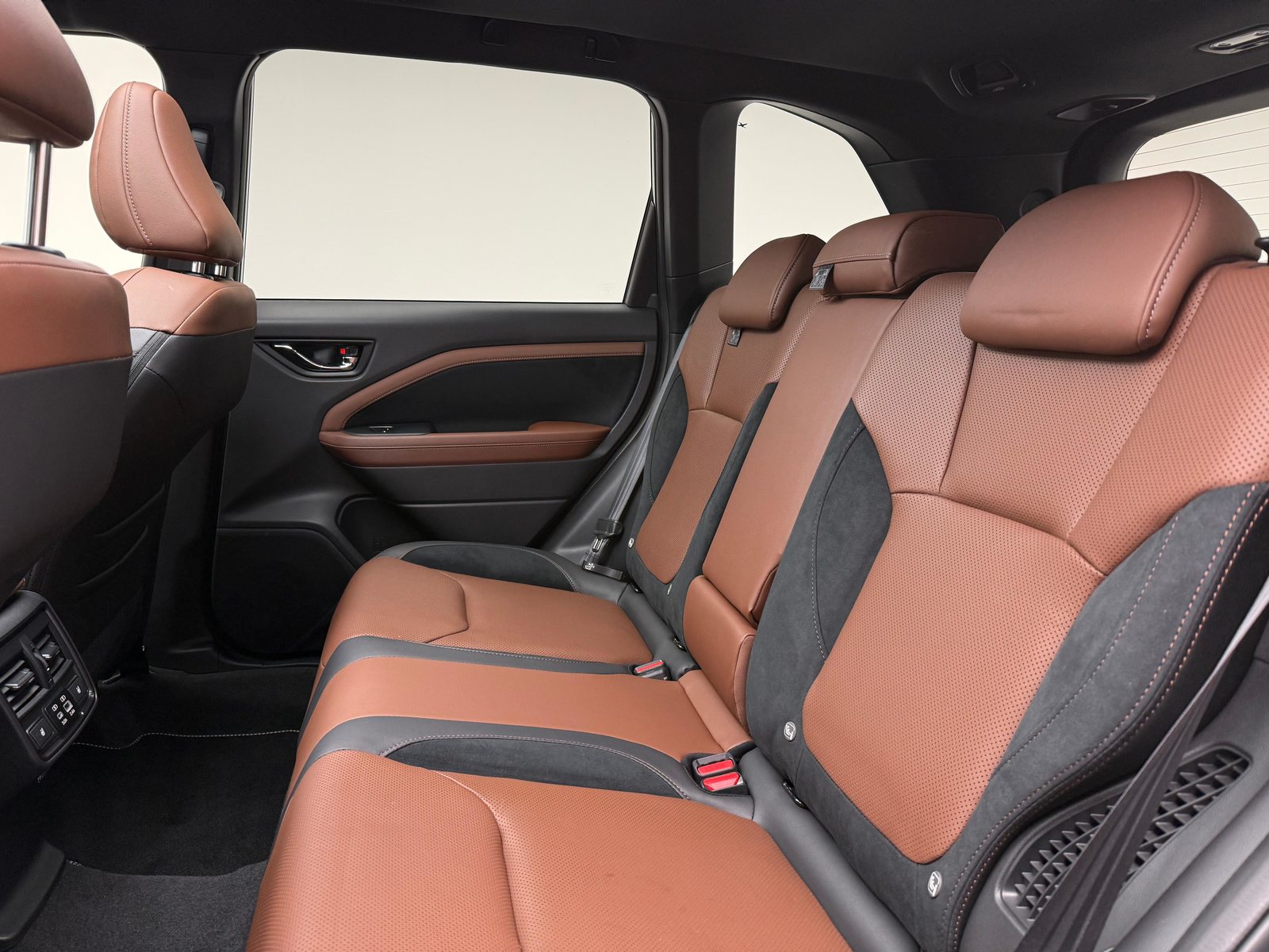SUBARU Forester Station 2.0i e-Boxer Luxury, Full-Hybrid Petrol/Electric, Second hand / Used, Automatic - 7