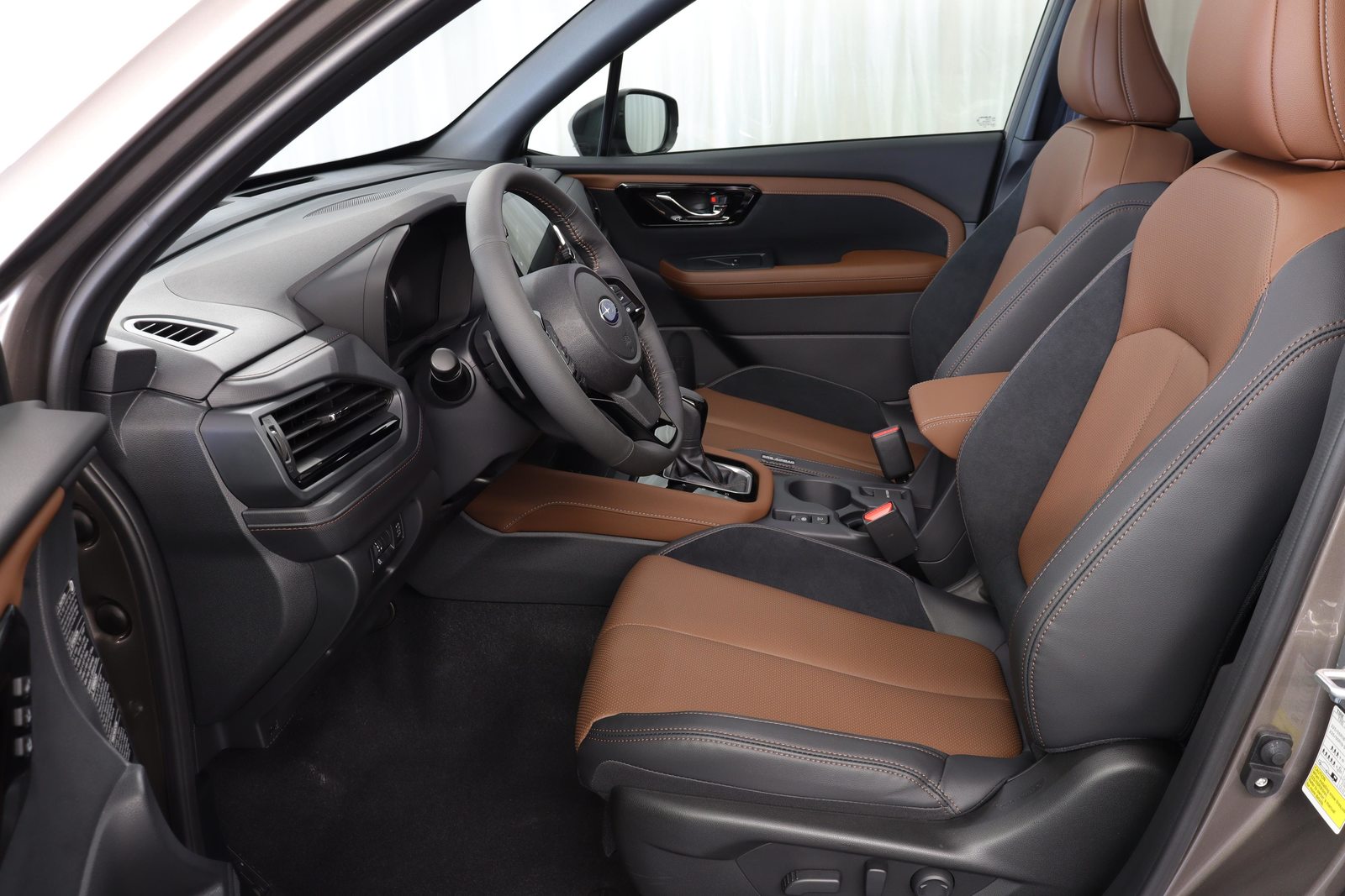 SUBARU Forester Station 2.0i e-Boxer Luxury, Mild-Hybrid Benzin/Elektro, Occasion / Gebraucht, Automatik - 2