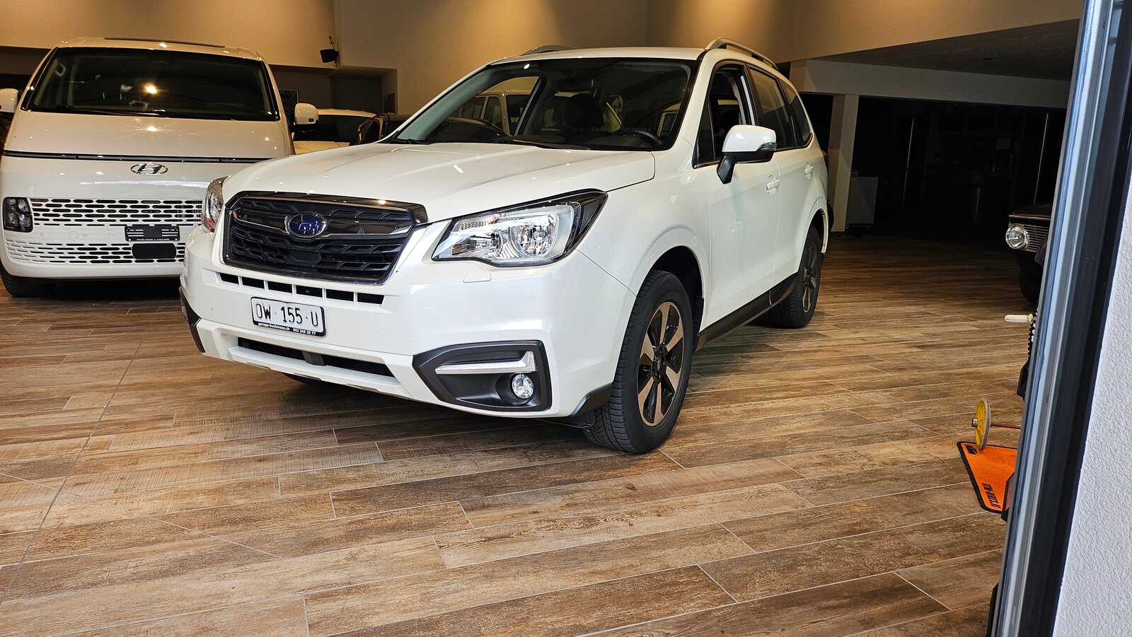 SUBARU Forester 2.0i Swiss AHK 2000KG