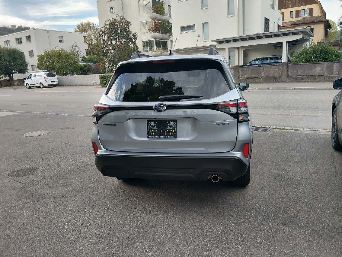 SUBARU Forester Station 2.0i e-Boxer Swiss Plus, Hybride Leggero Benzina/Elettrica, Occasioni / Usate, Automatico - 4