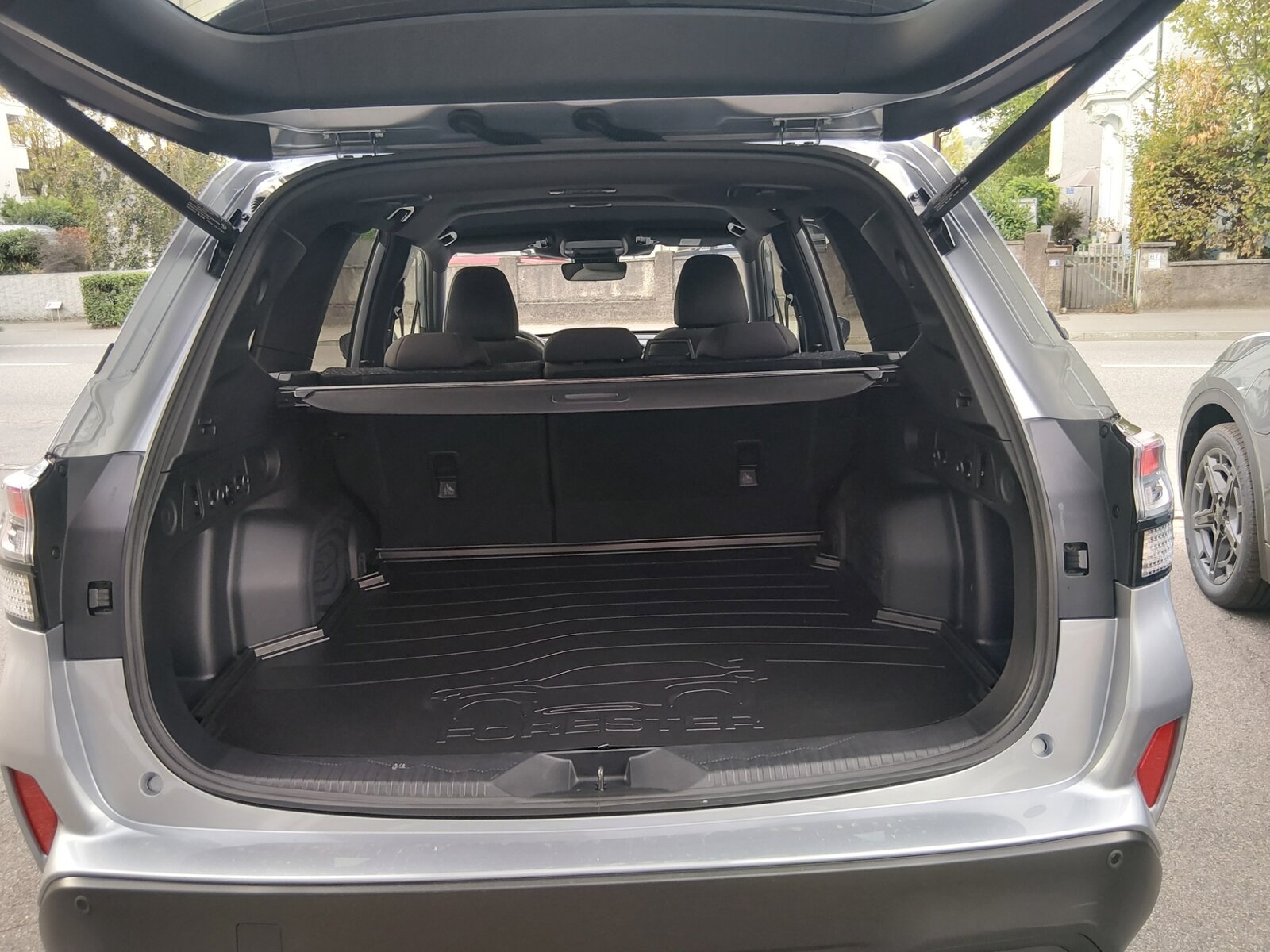 SUBARU Forester Station 2.0i e-Boxer Swiss Plus, Hybride Leggero Benzina/Elettrica, Occasioni / Usate, Automatico - 5