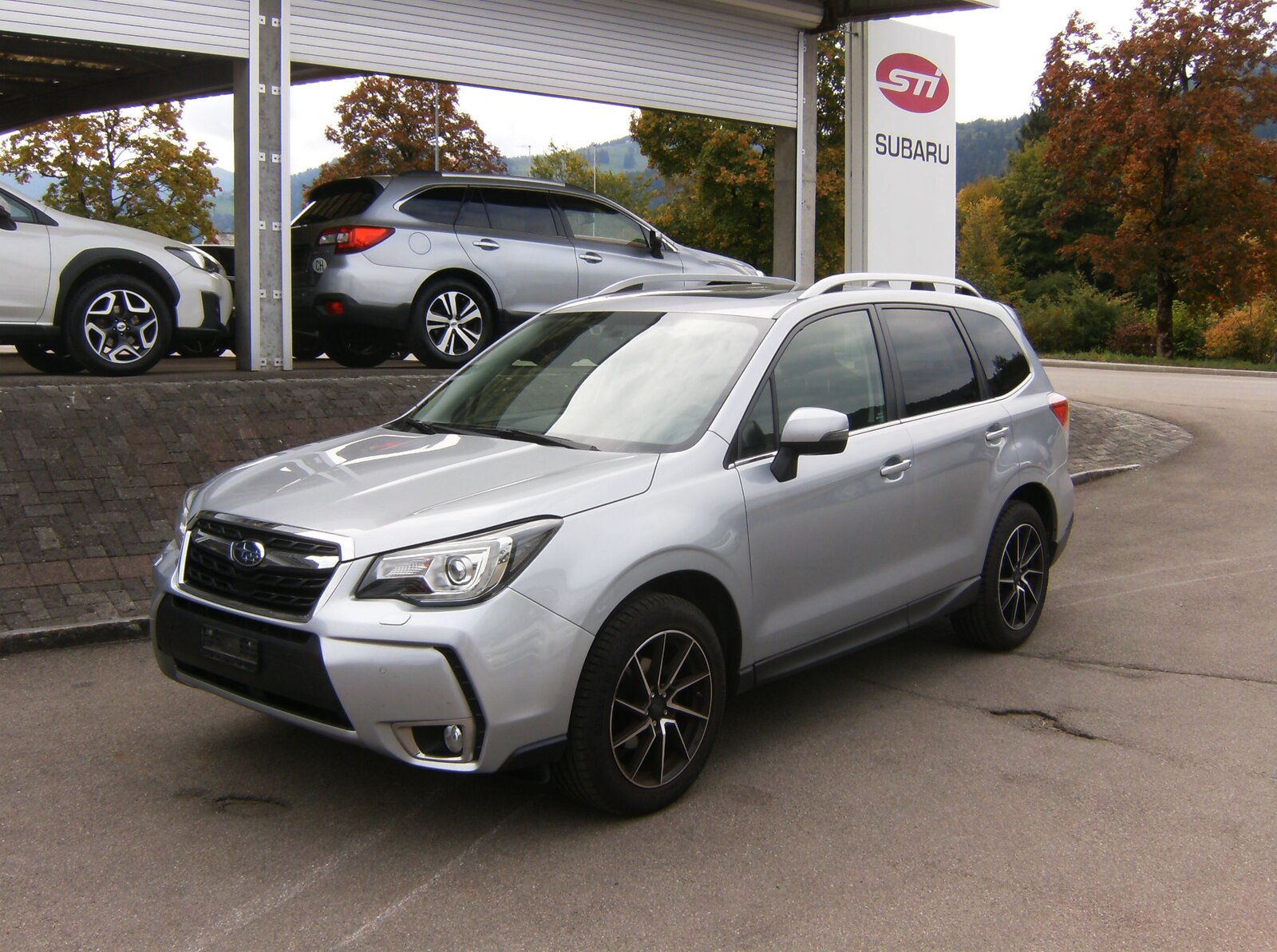 SUBARU Forester 2.0i Executive Lineartronic
