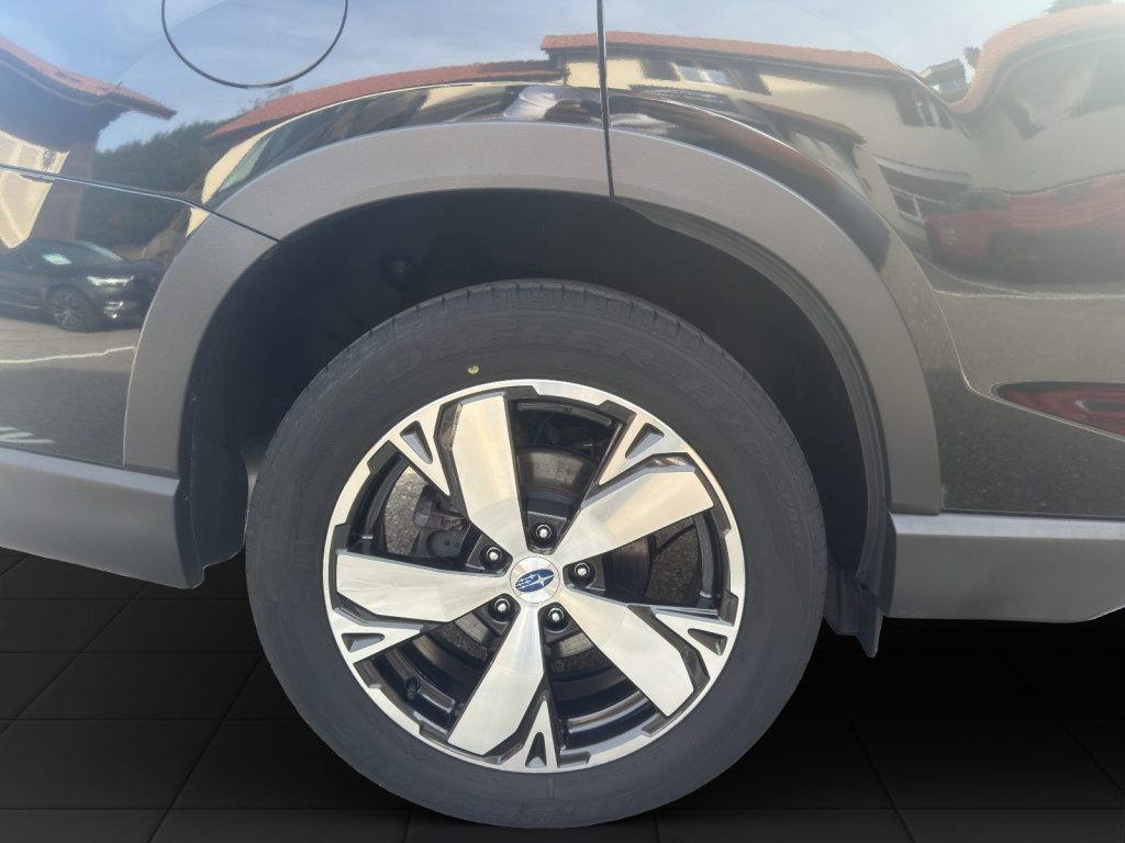 SUBARU Forester Station 2.0i e-Boxer Luxury, Hybride Léger Essence/Électricité, Occasion / Utilisé, Automatique - 5