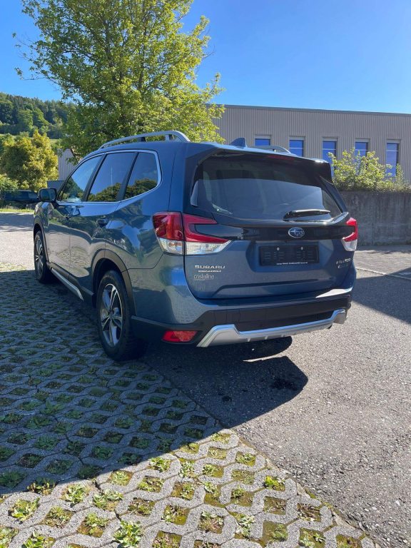 SUBARU FORESTER 2.0i e-Boxer Swiss Plus, Hybride Léger Essence/Électricité, Occasion / Utilisé, Automatique - 2