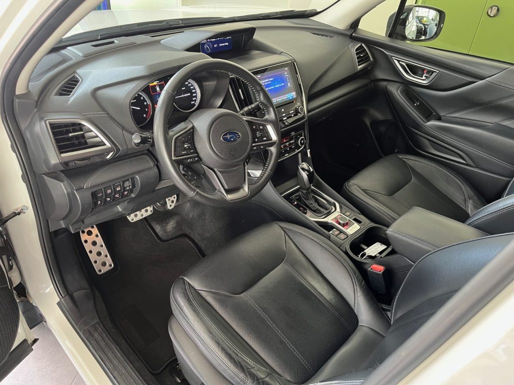 SUBARU FORESTER 2.0i e-Boxer Luxury, Mild-Hybrid Petrol/Electric, Second hand / Used, Automatic - 7
