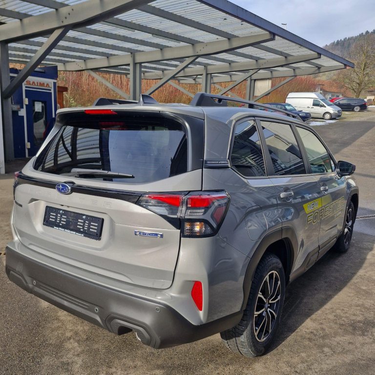 SUBARU FORESTER 2.0i e-Boxer Swiss Plus, Mild-Hybrid Petrol/Electric, Second hand / Used, Automatic - 7
