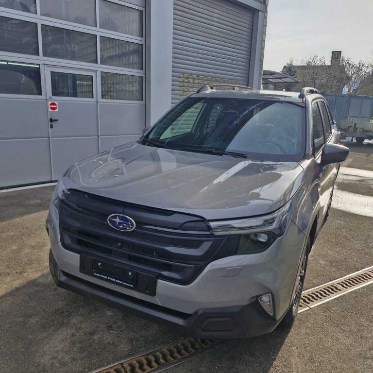 SUBARU FORESTER 2.0i e-Boxer Swiss Plus, Mild-Hybrid Petrol/Electric, Second hand / Used, Automatic - 3