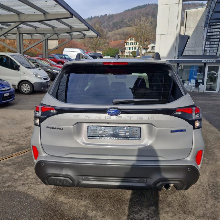 SUBARU FORESTER 2.0i e-Boxer Swiss Plus, Mild-Hybrid Petrol/Electric, Second hand / Used, Automatic - 6