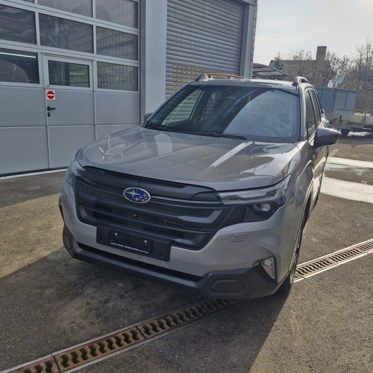 SUBARU FORESTER 2.0i e-Boxer Swiss Plus