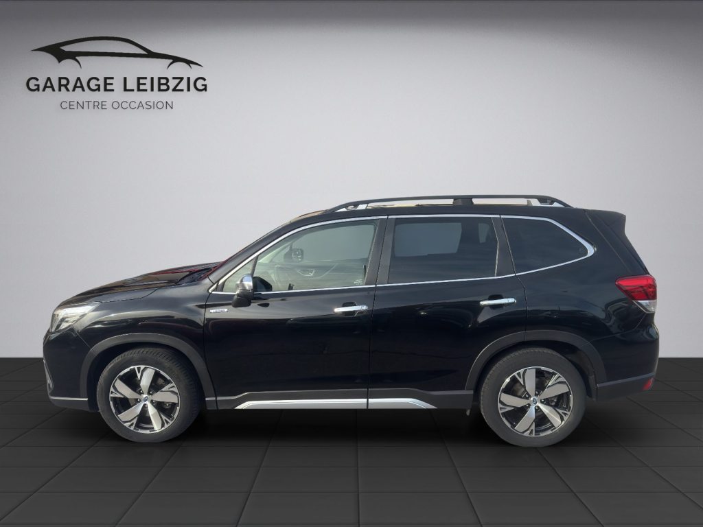 SUBARU Forester Station 2.0i e-Boxer Luxury, Hybride Léger Essence/Électricité, Occasion / Utilisé, Automatique - 2