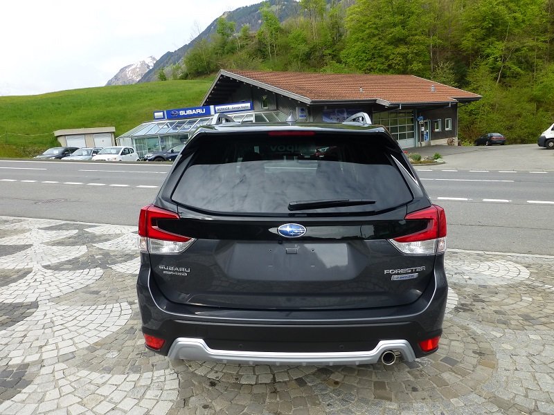 SUBARU Forester Station 2.0i e-Boxer Swiss Plus, Voll-Hybrid Benzin/Elektro, Vorführwagen, Automatik - 6