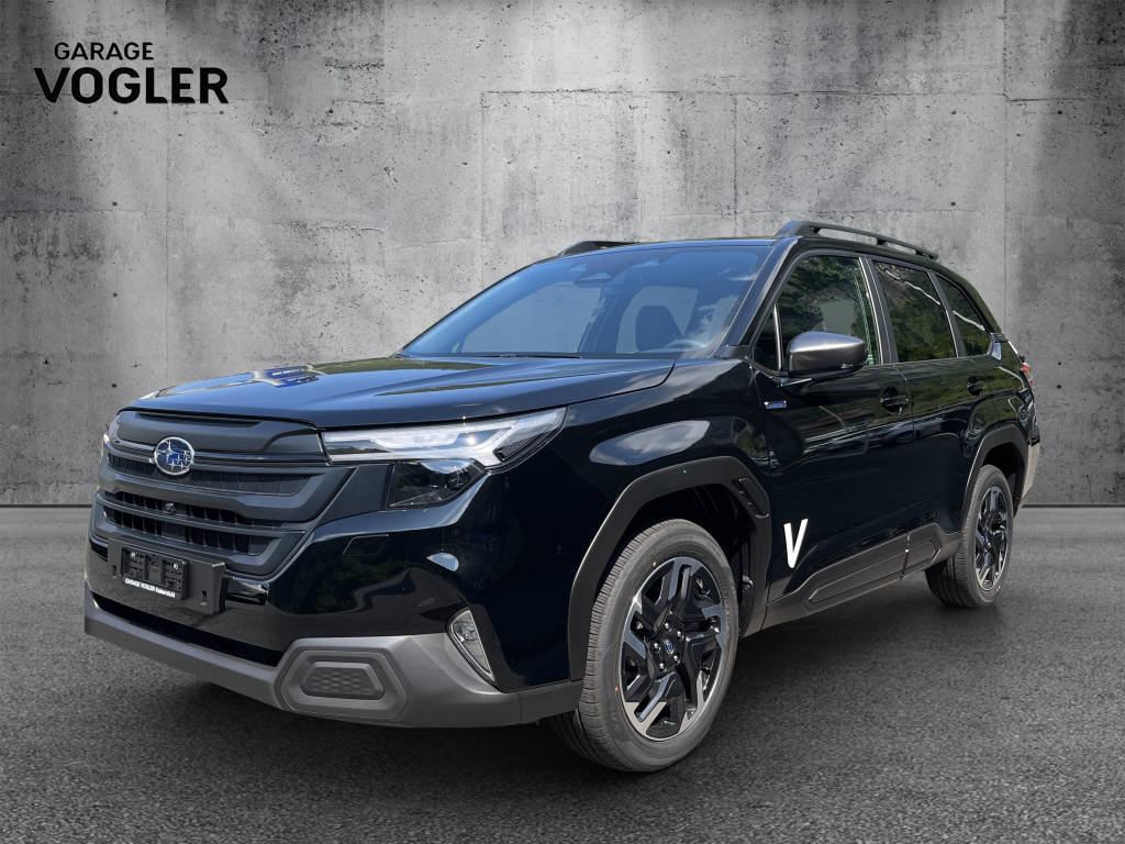 SUBARU Forester Station 2.0i e-Boxer Swiss Plus