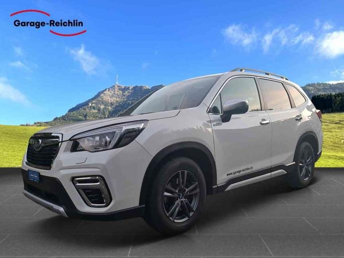 SUBARU Forester 2.0i e-Boxer Luxury Lineartronic, Full-Hybrid Petrol/Electric, Second hand / Used, Automatic