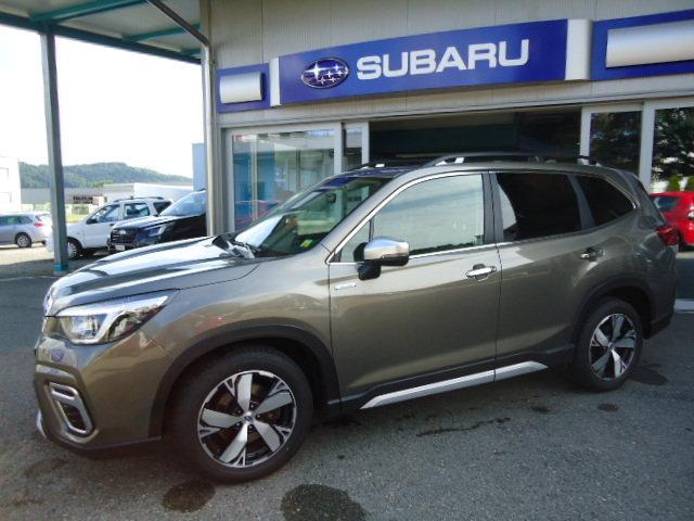SUBARU Forester Station 2.0i e-Boxer Luxury, Full-Hybrid Petrol/Electric, Second hand / Used, Automatic