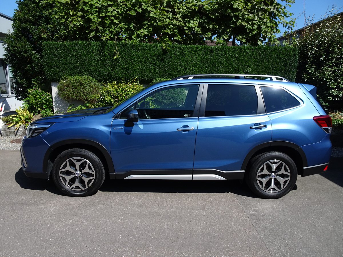 SUBARU Forester Station 2.0i e-Boxer Swiss Plus, Voll-Hybrid Benzin/Elektro, Occasion / Gebraucht, Automat - 3