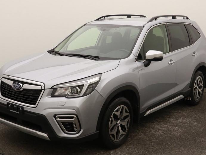 SUBARU Forester 2.0i e-Boxer Luxury Lineartronic, Full-Hybrid Petrol/Electric, Second hand / Used, Automatic