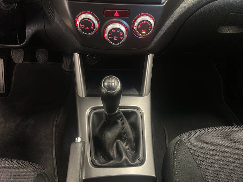 SUBARU Forester Station 2.0 X Swiss, Benzina, Occasioni / Usate, Manuale - 7