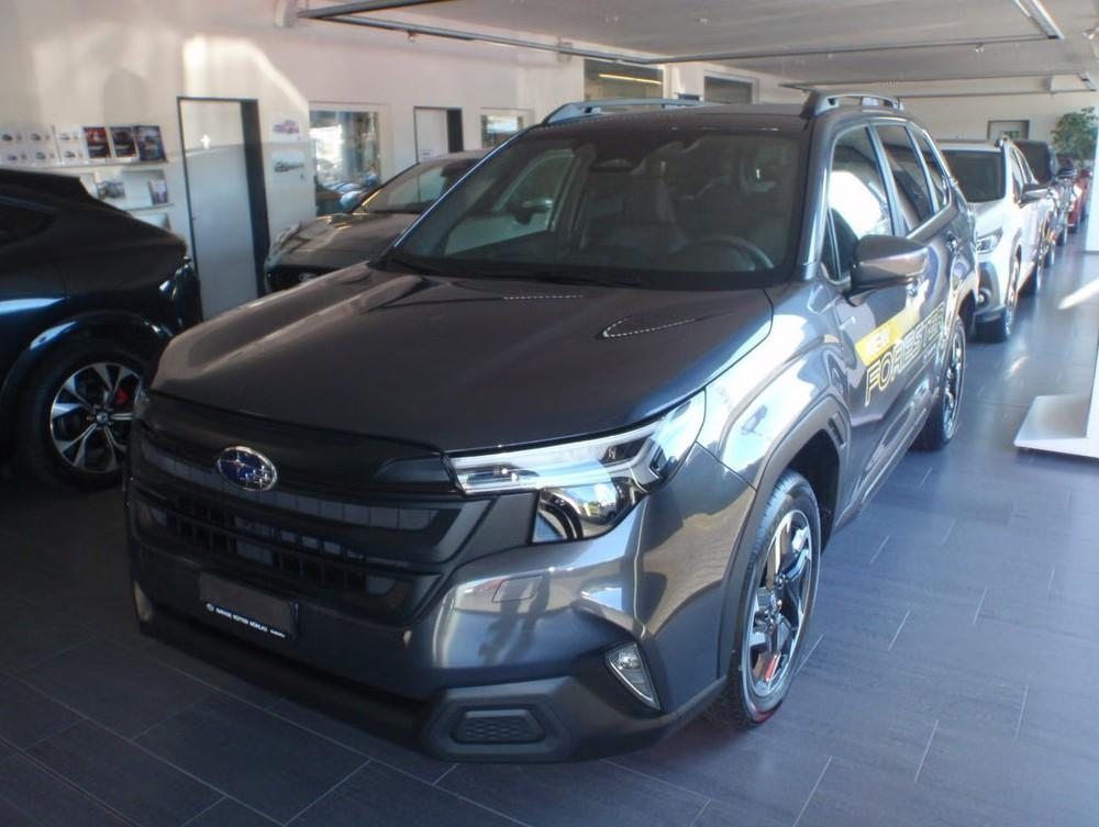 SUBARU Forester Station 2.0i e-Boxer Swiss Plus, Hybride Leggero Benzina/Elettrica, Auto dimostrativa, Automatico
