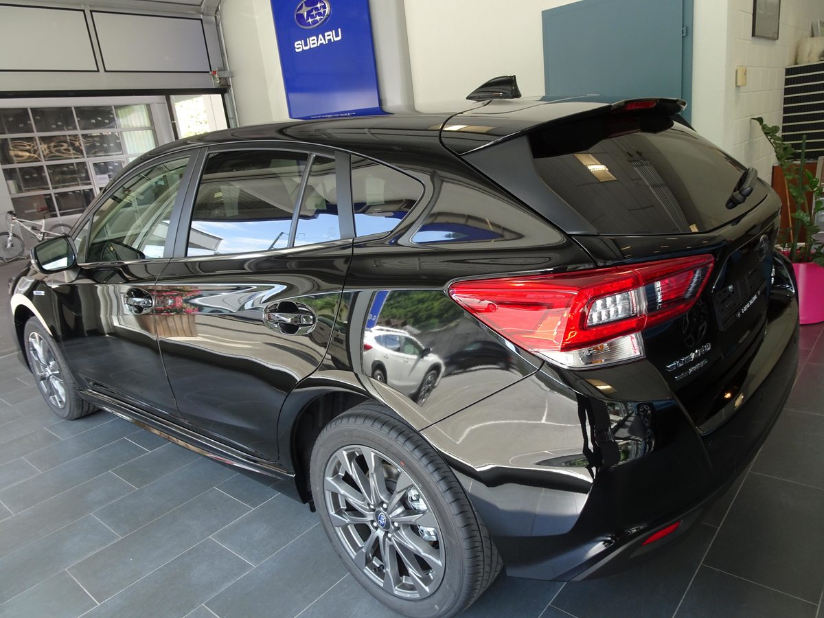 SUBARU Impreza 2.0i e-Boxer Swiss Plus, Full-Hybrid Petrol/Electric, Second hand / Used, Automatic - 7