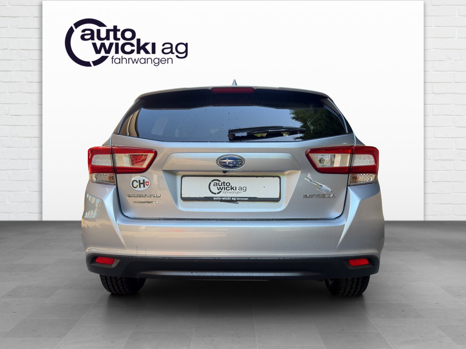 SUBARU Impreza 2.0i Swiss Plus, Petrol, Second hand / Used, Automatic - 3