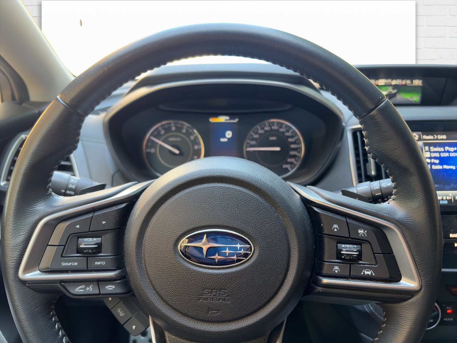 SUBARU Impreza 2.0i Swiss Plus, Petrol, Second hand / Used, Automatic - 5