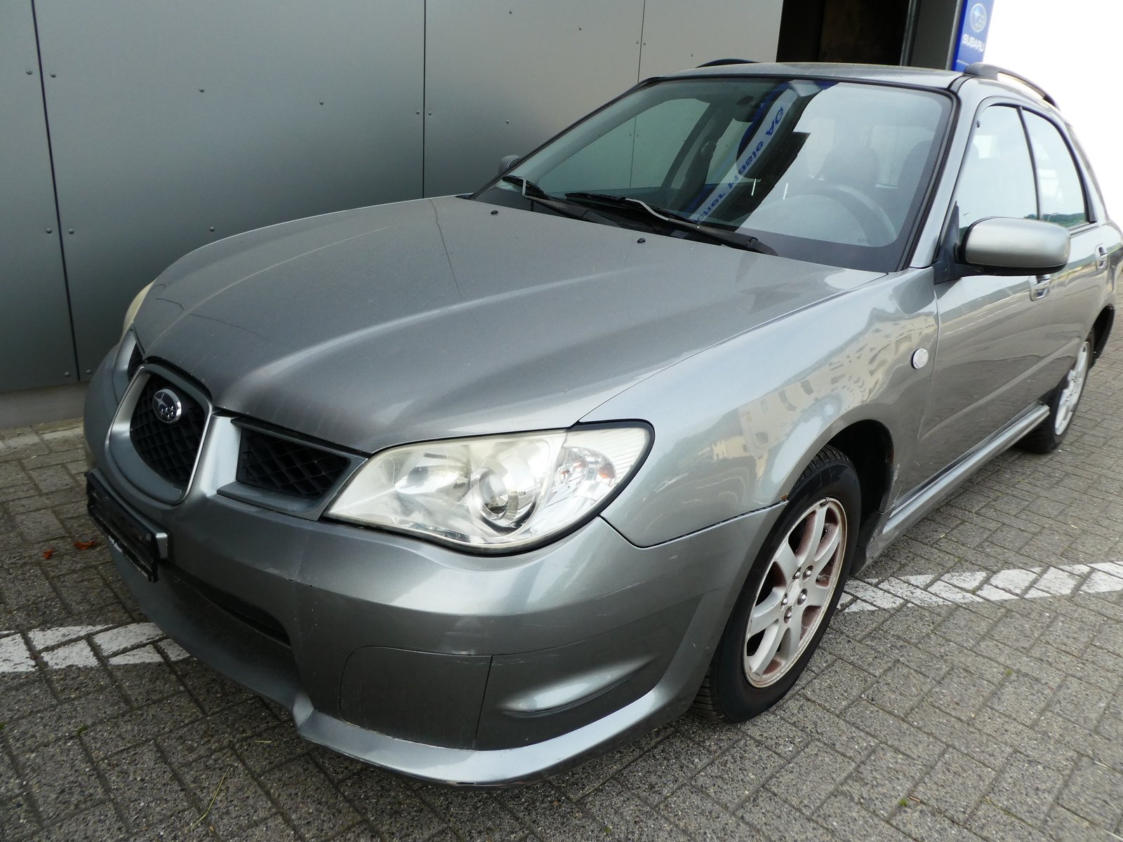 SUBARU Impreza 1.5R Swiss, Benzin, Occasion / Gebraucht, Handschaltung - 2