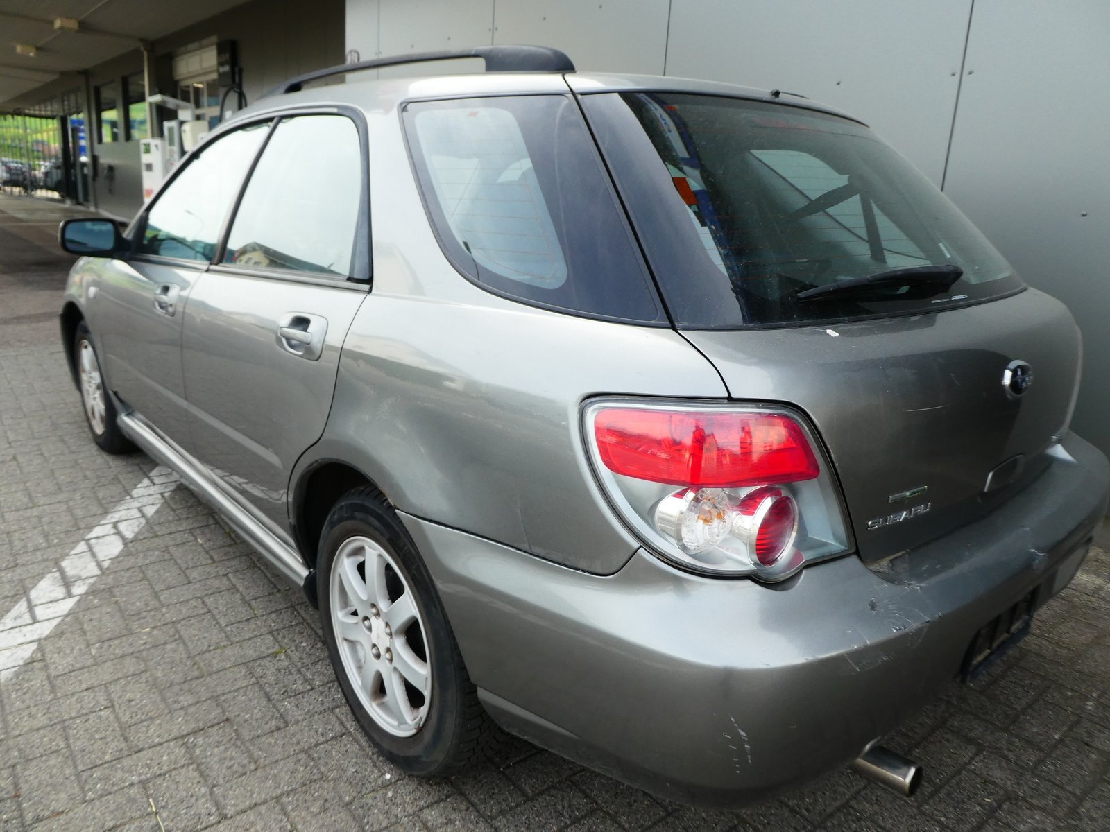 SUBARU Impreza 1.5R Swiss, Benzin, Occasion / Gebraucht, Handschaltung - 3