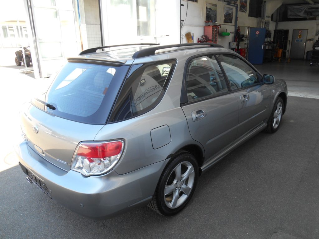 SUBARU IMPREZA 2.0 R Swiss, Benzin, Occasion / Gebraucht, Automatik - 4