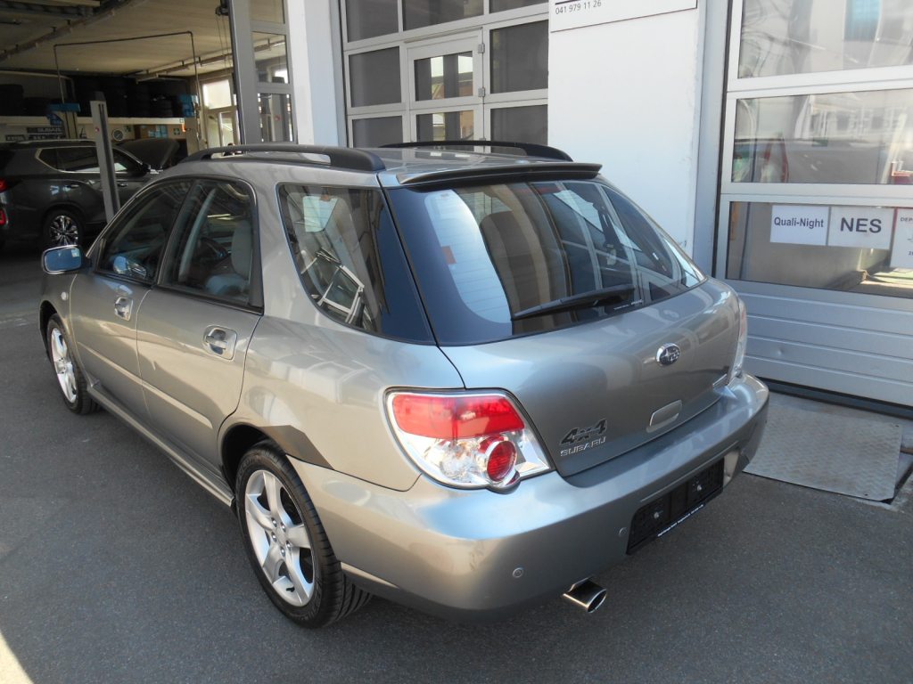 SUBARU IMPREZA 2.0 R Swiss, Benzin, Occasion / Gebraucht, Automatik - 3