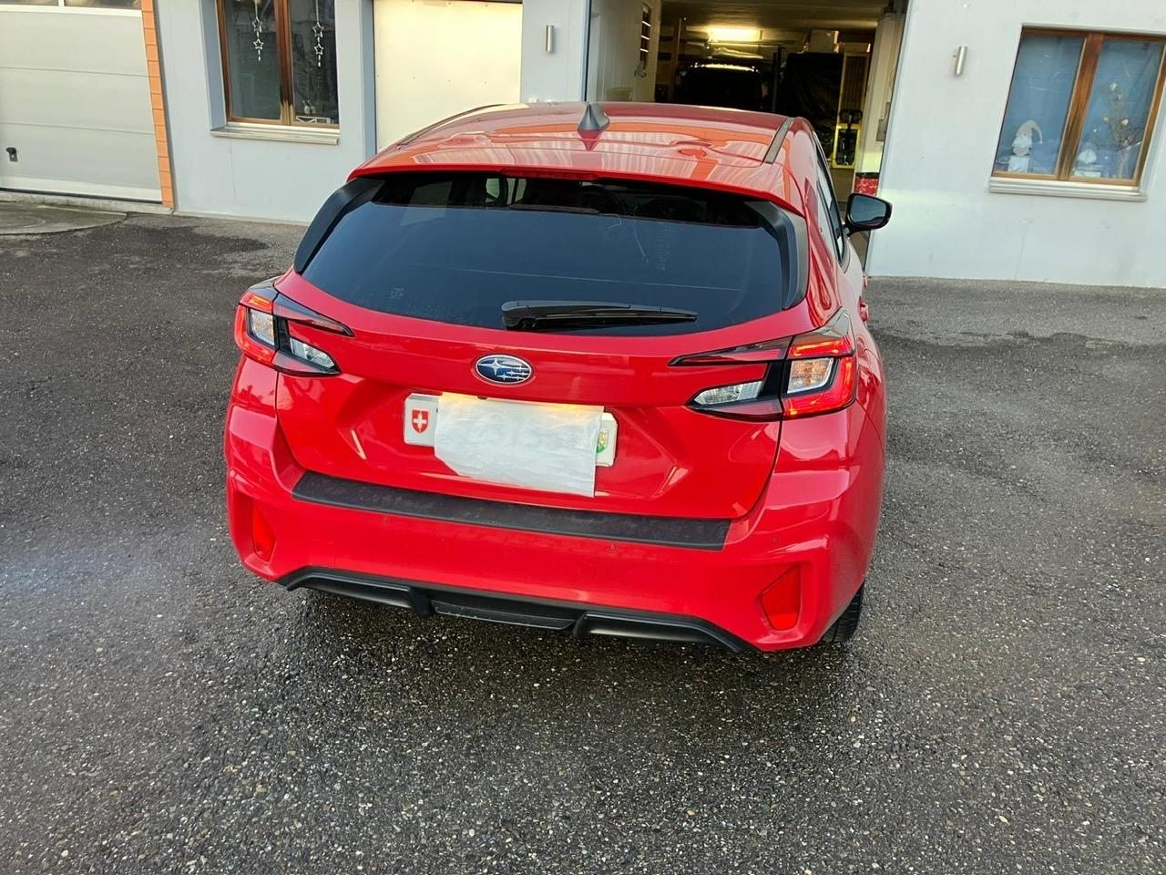 SUBARU Impreza 2.0i e-Boxer Luxury, Hybride Léger Essence/Électricité, Occasion / Utilisé, Automatique - 2