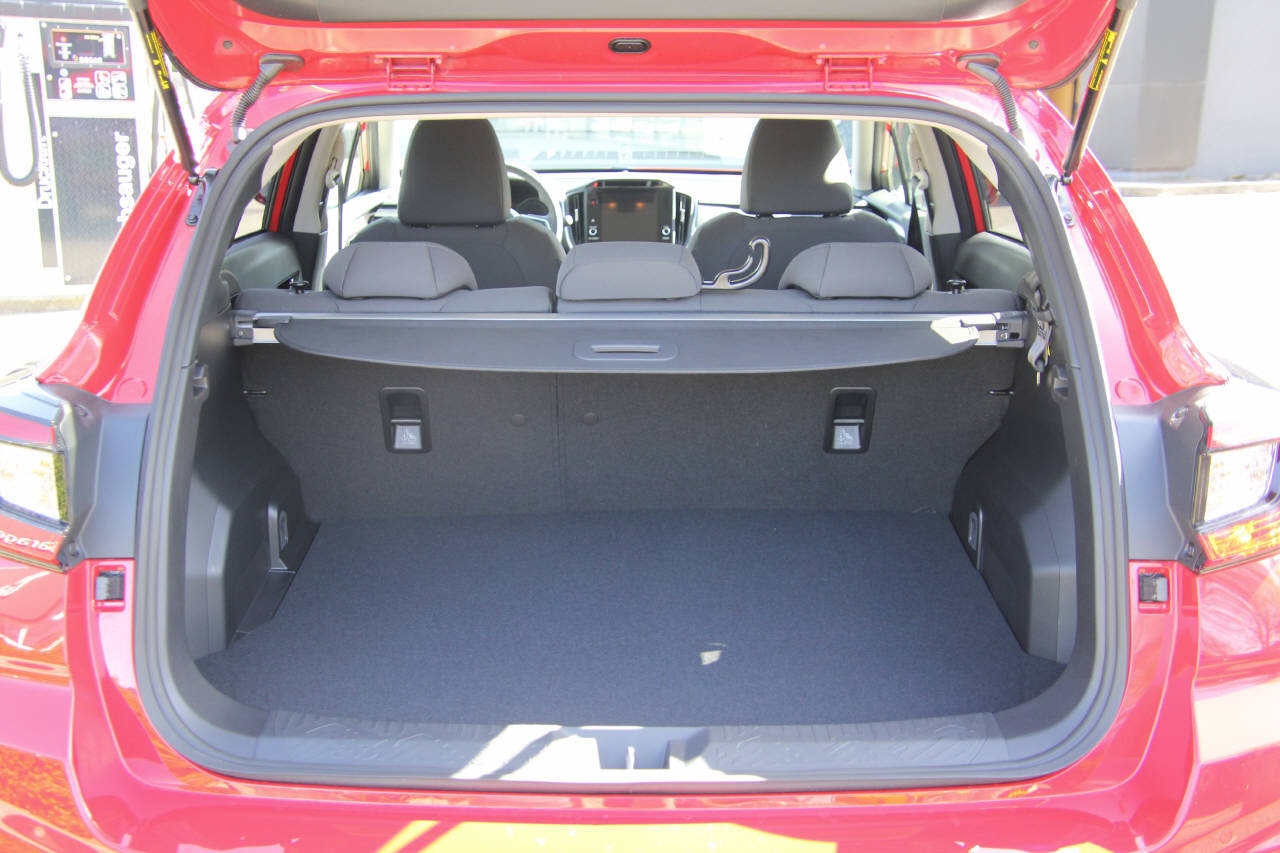 SUBARU Impreza 2.0i e-Boxer Swiss Plus, Full-Hybrid Petrol/Electric, Ex-demonstrator, Automatic - 5