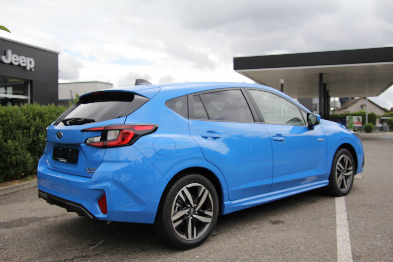 SUBARU Impreza 2.0i e-Boxer Luxury, Hybride Leggero Benzina/Elettrica, Auto dimostrativa, Automatico - 3