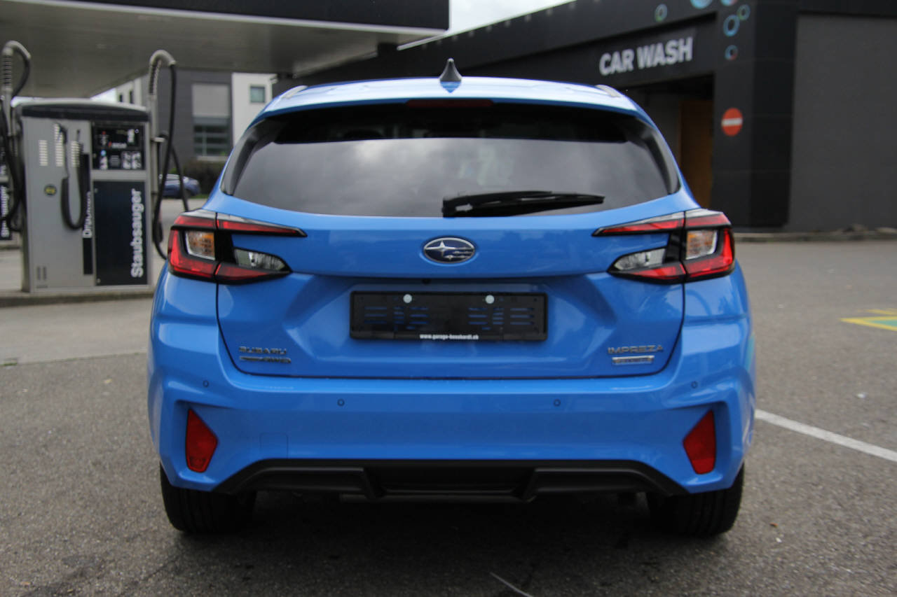 SUBARU Impreza 2.0i e-Boxer Luxury, Hybride Leggero Benzina/Elettrica, Auto dimostrativa, Automatico - 4