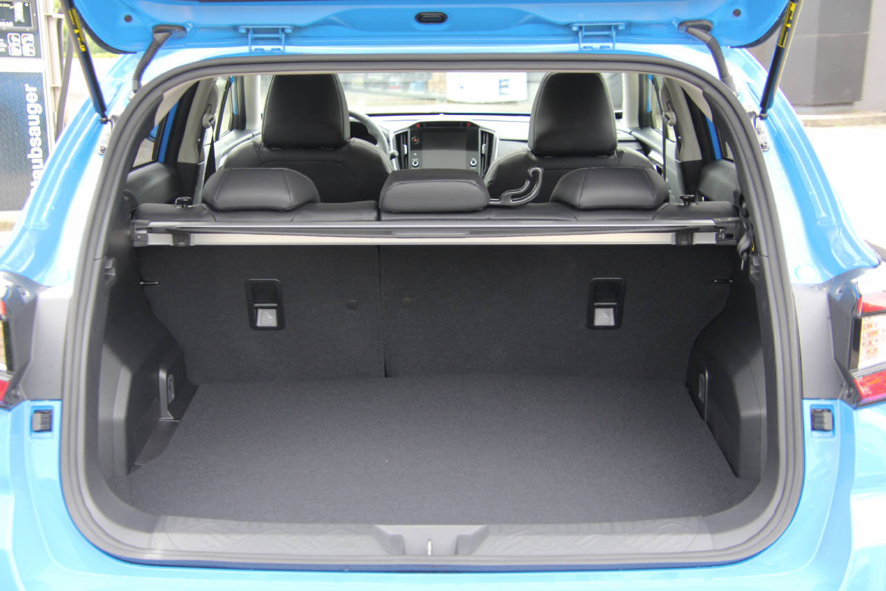 SUBARU Impreza 2.0i e-Boxer Luxury, Hybride Leggero Benzina/Elettrica, Auto dimostrativa, Automatico - 5