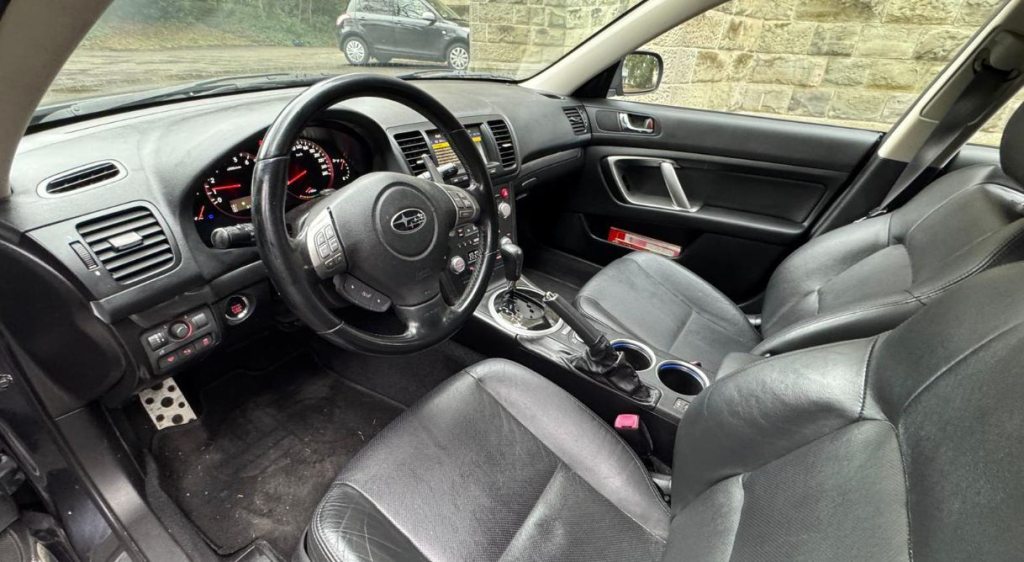 SUBARU LEGACY 3.0 R Executive S, Benzin, Occasion / Gebraucht, Automatik - 6