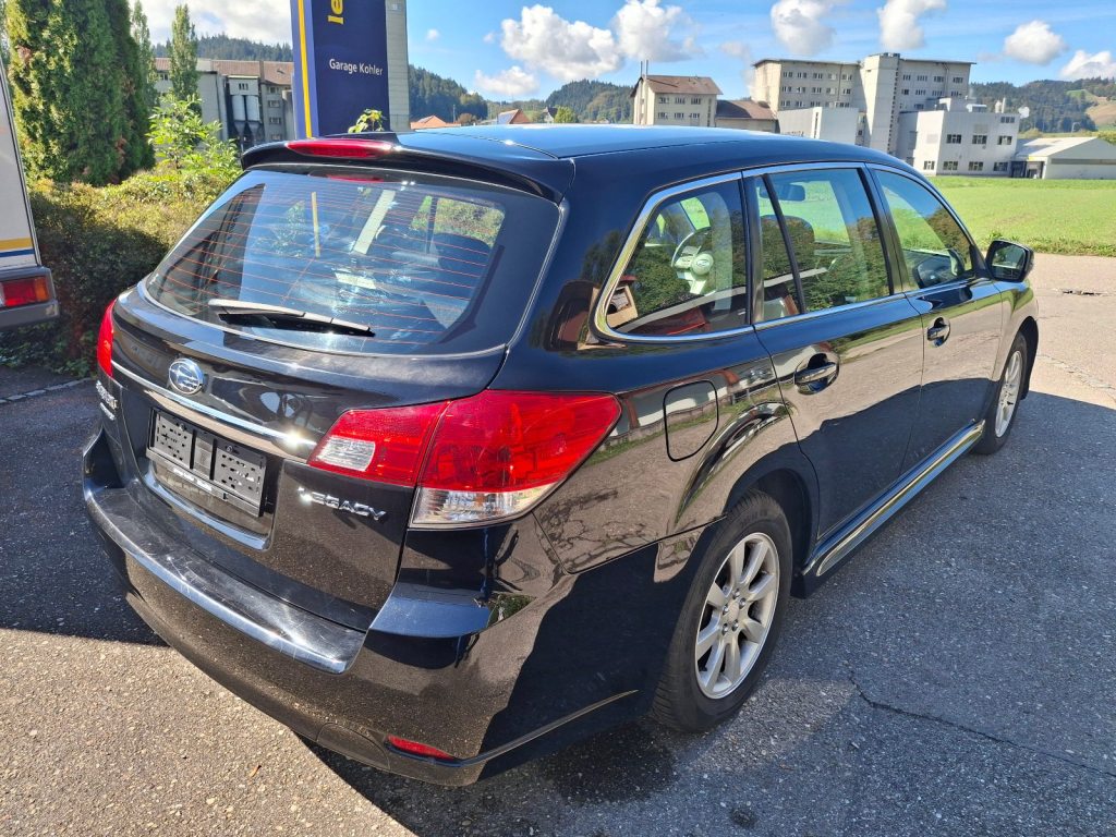 SUBARU 2.0i Swiss, Essence, Occasion / Utilisé, Manuelle - 4