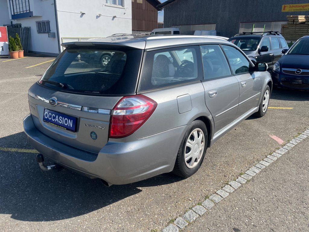 SUBARU LEGACY 2.0 R Swiss, Petrol, Second hand / Used, Manual - 5